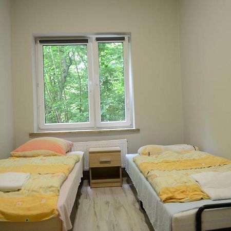 Zacisze Lesne Hostel Лидзбарк Вармински Екстериор снимка